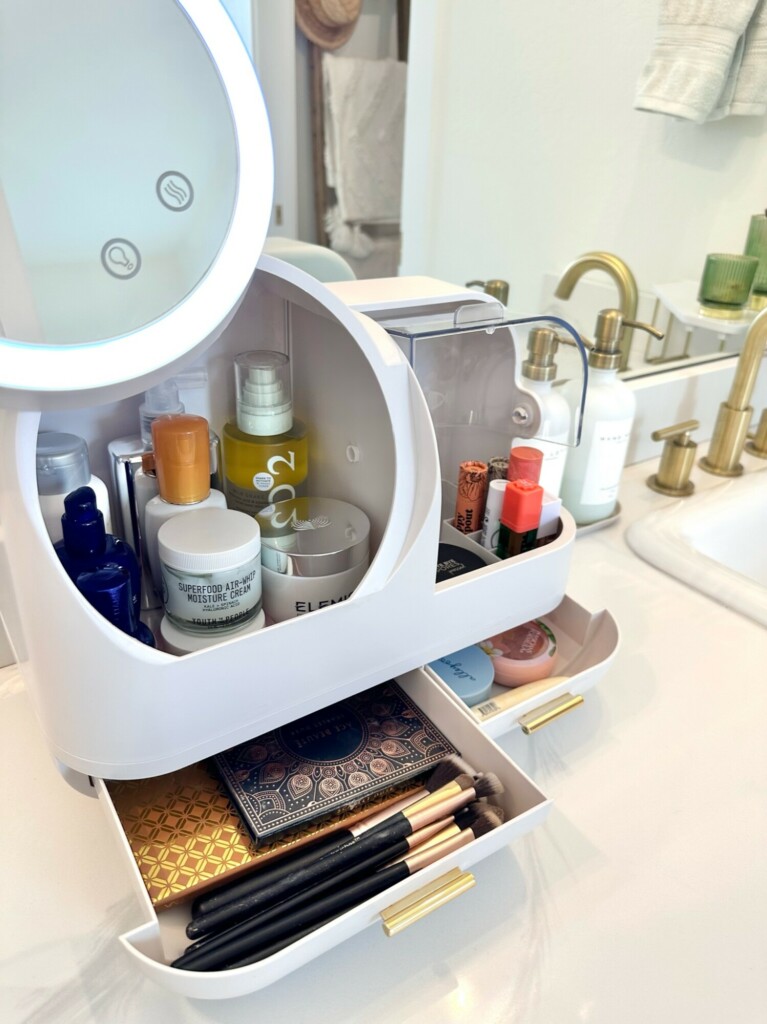 how to organize your bathroom counter, how to organize your bathroom stuff