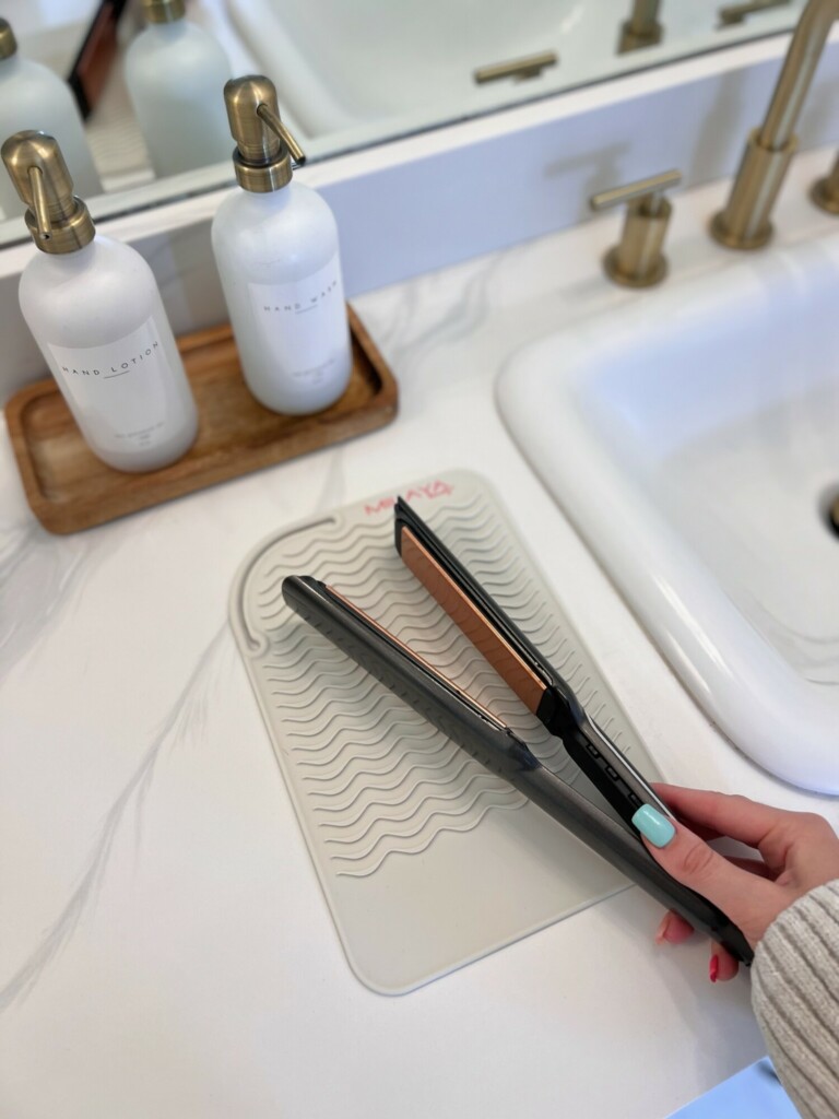 how to organize your bathroom counter, how to organize your bathroom stuff